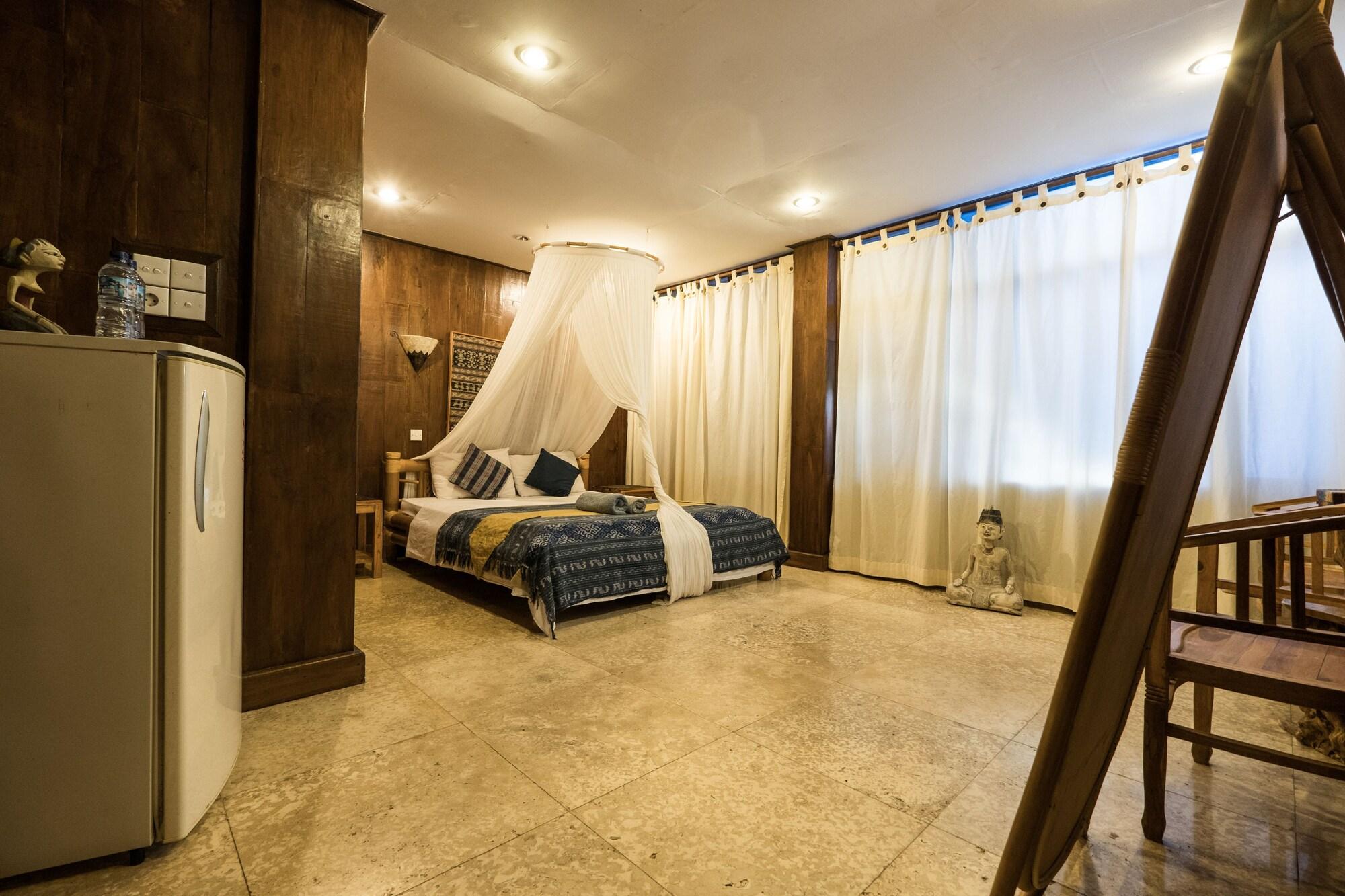 Easy Surf Dacha Hotel Canggu  Luaran gambar