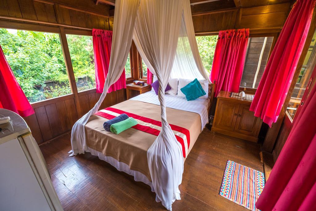 Easy Surf Dacha Hotel Canggu  Luaran gambar