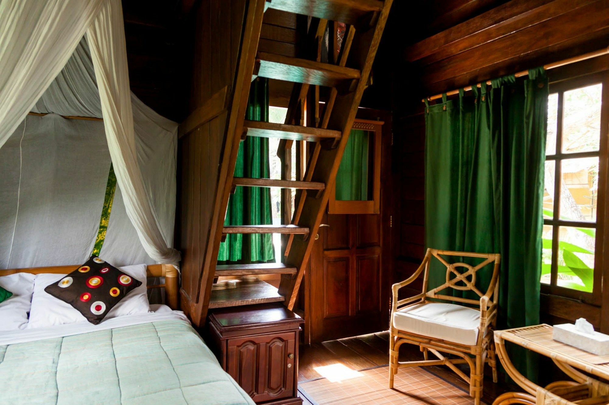 Easy Surf Dacha Hotel Canggu  Luaran gambar
